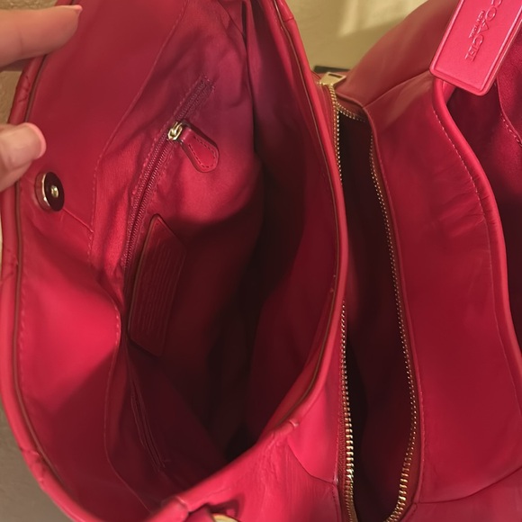 Gently used coach bag - Picture 10 of 11